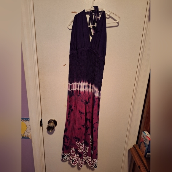 Halter neck summer dress - Picture 3 of 6